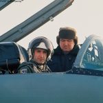 Между облаците и хората: една история за пътя нагоре