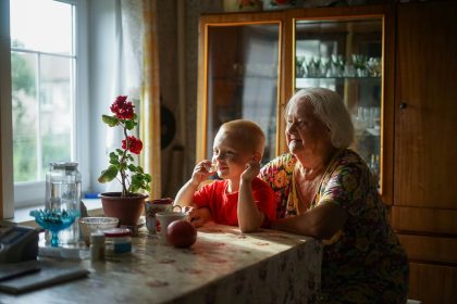 Разговори с внучето: защо е важна Европейската конституция