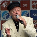 Човекът, който накара България да се смее – Тодор Колев, истината с китара